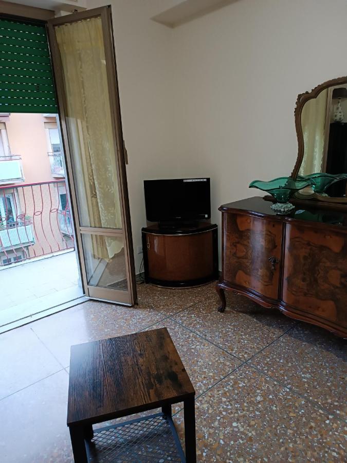 Hortis Apartment, 5 Persone, 2 Camere, Balcone, Metro C E Tram Per Il Centro Apartamento